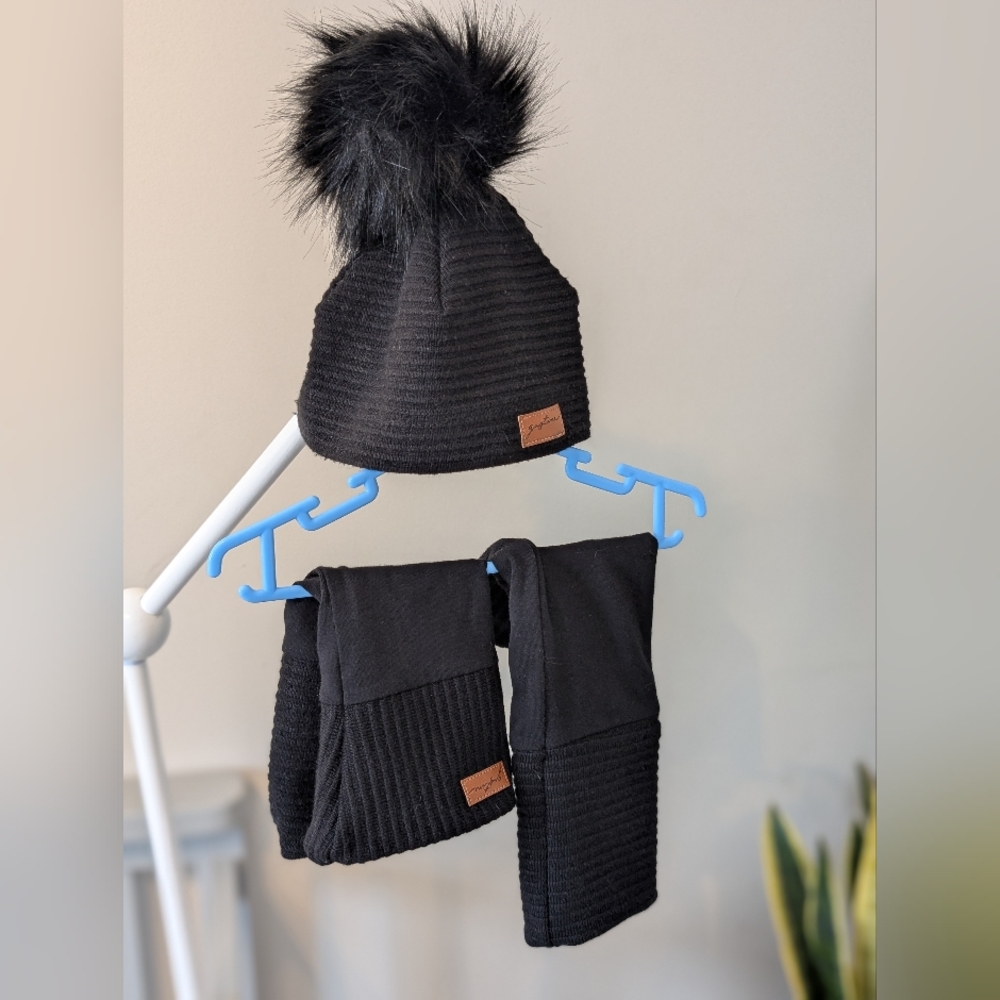 Gustine Hat And Evolutive Leg Warmer Set